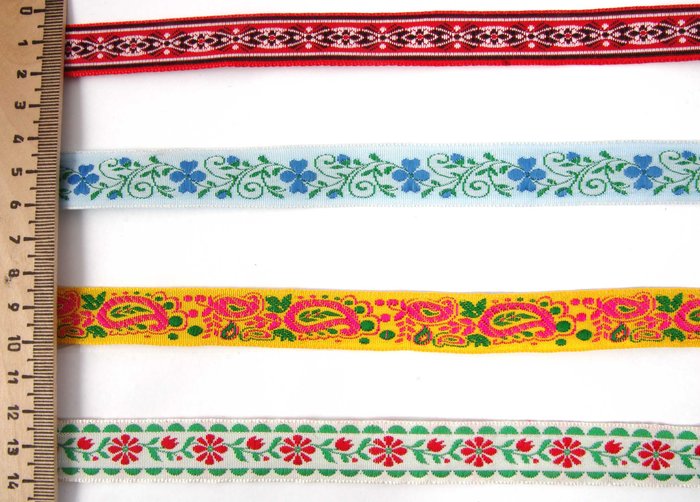 Тесьма жаккардовая, шир. 1,5-2 см