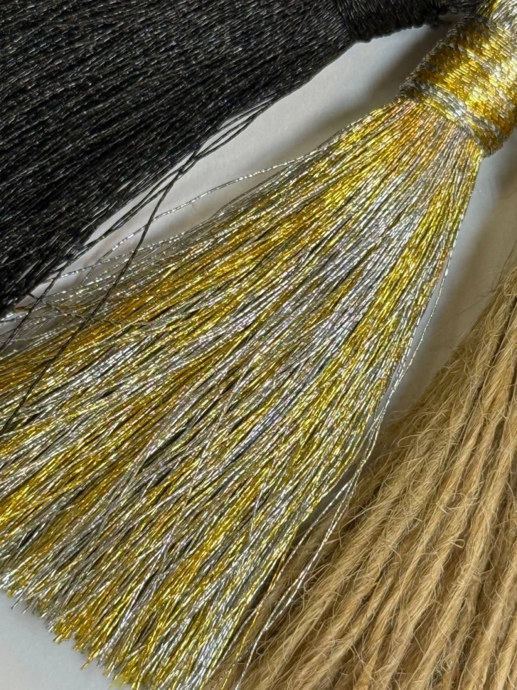 Кисть с золотом и серебром 5 см