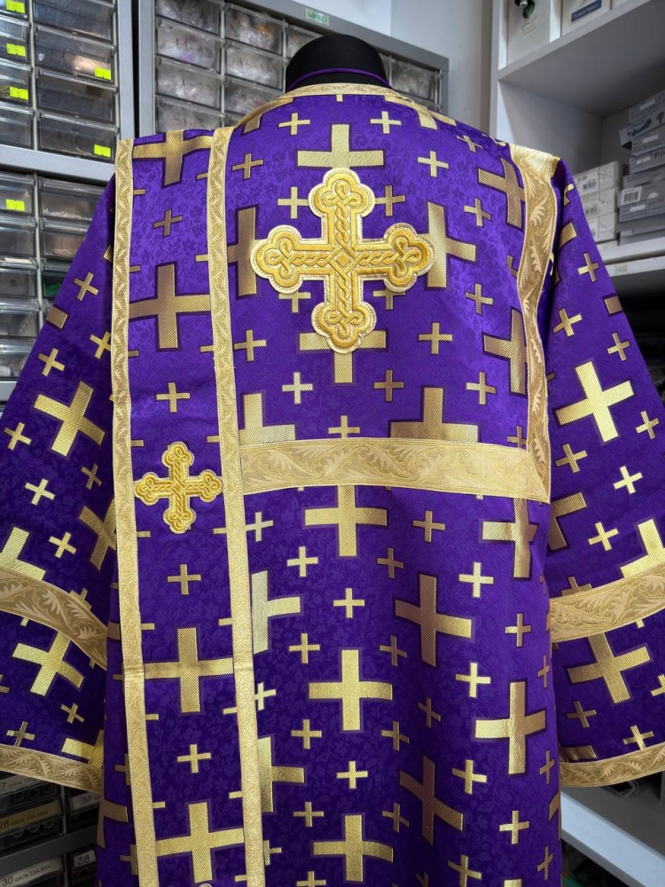 Диаконский стихарь, шелк, фиолетовый с золотом.