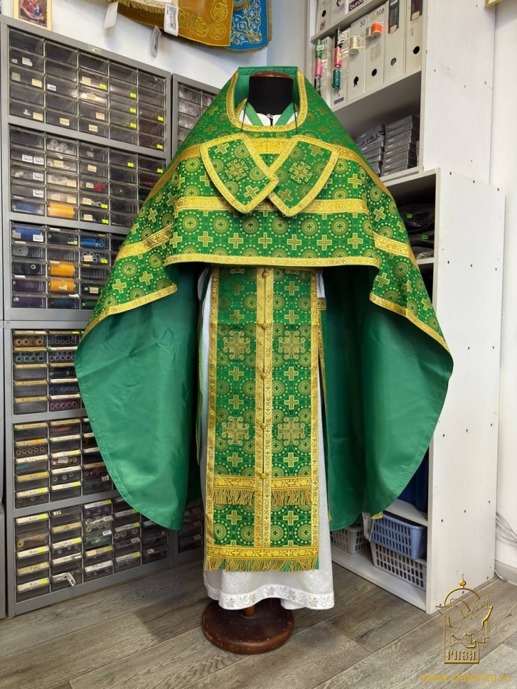 Облачение иерейское, шелк, зеленый с золотом.