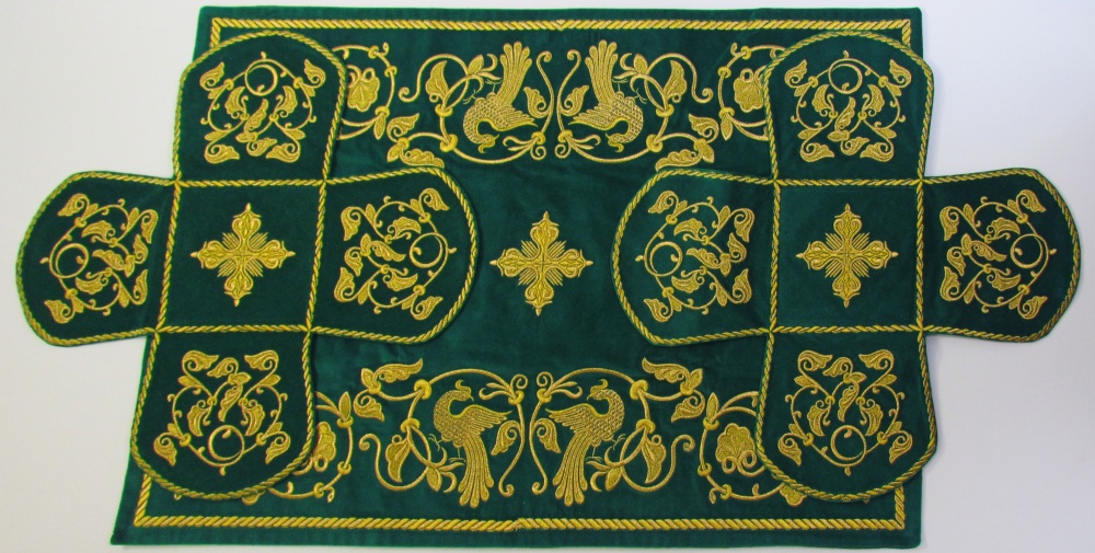 Покровцы бархат, вышитые, ПТИЦЫ зеленые с золотом