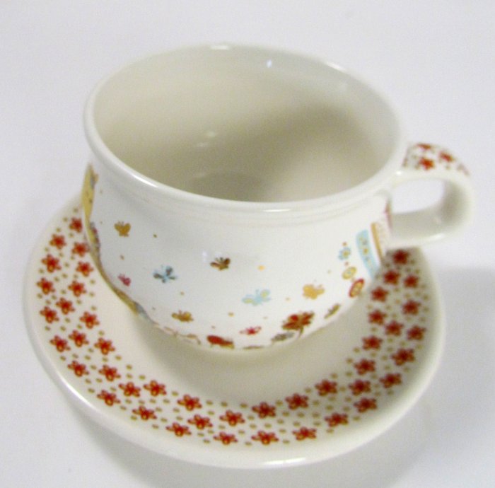 Сервиз Детский (чайник, чашка, блюдце) керамика, цветная деколь, отделка золотом 381. 31. 3