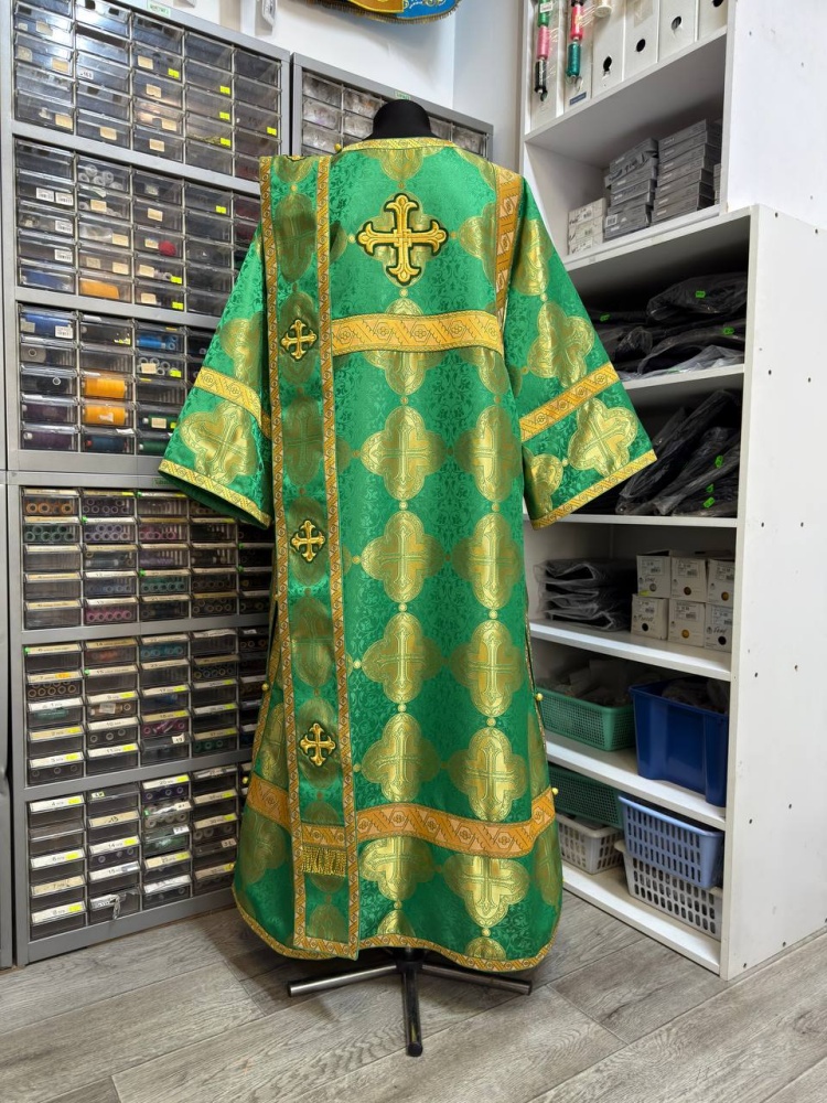 Диаконский стихарь шелк, зеленый с золотом.
