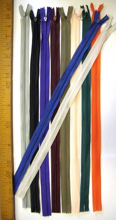 Молния 50-60 см, потайная, пластиковая, цвет-микс