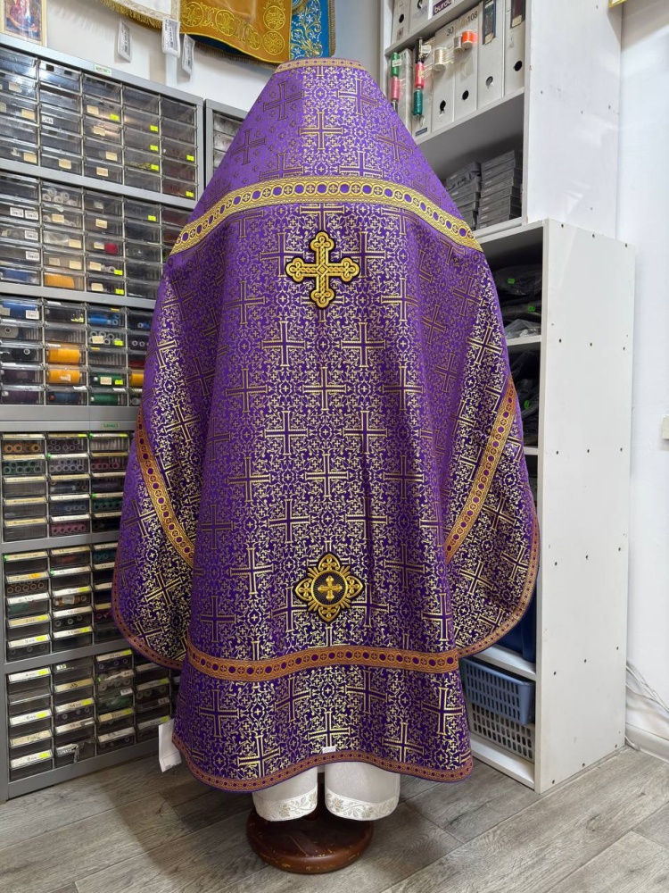 Облачение иерейское, шелк, фиолетовый с золотом.