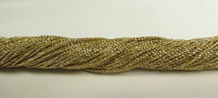 Шнур золото, металл, 0. 8 мм, арт 4 PLY flora, витой