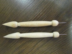 Шило для золотного шитья. Длина иглы 1,3 см