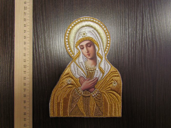 Икона Богородицы УМИЛЕНИЕ, высота 15-17 см, вышитая, золото