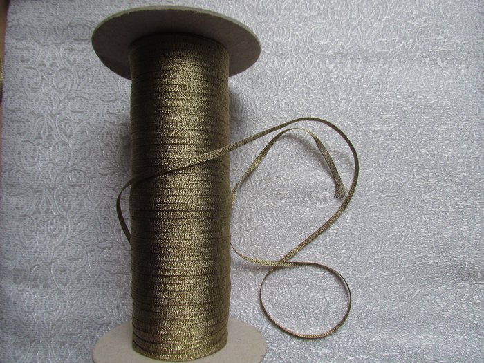 Шнур Германия 840/21 col. 84,, плоский, шир. 4 мм, золото