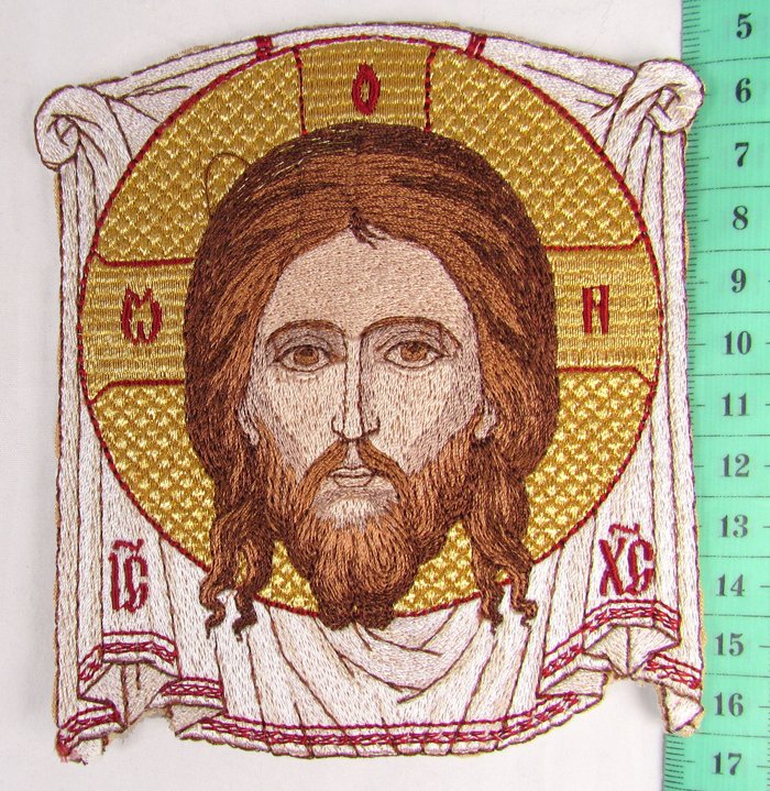 Икона Спас Нерукотворный. на убрусе, высота 12 см, вышитая