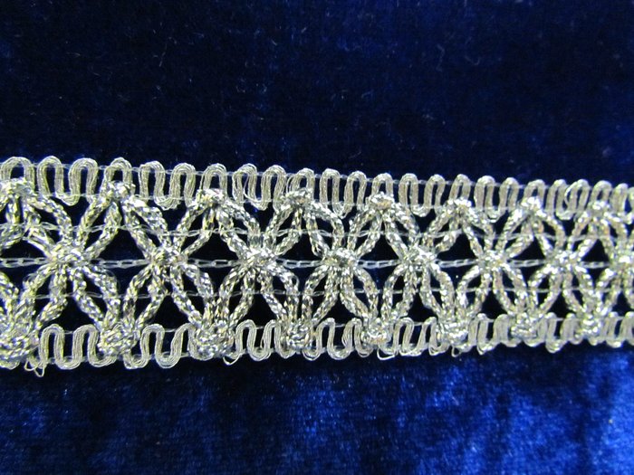 Тесьма серебро 76