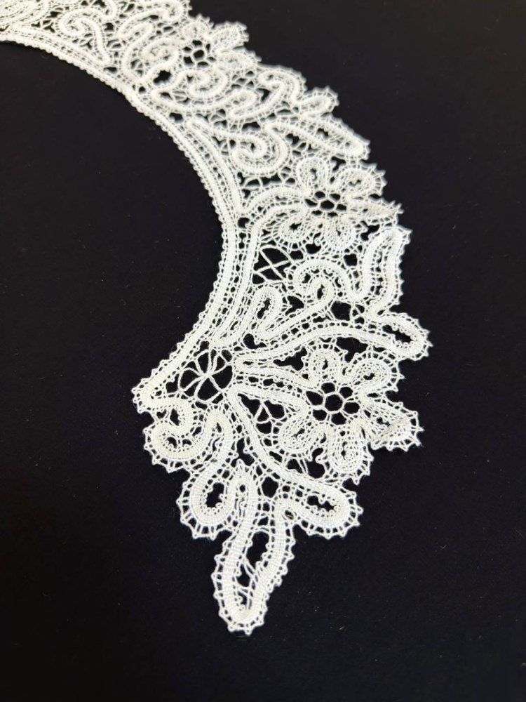 Воротник 4, кружево, шир. 7-8 см,