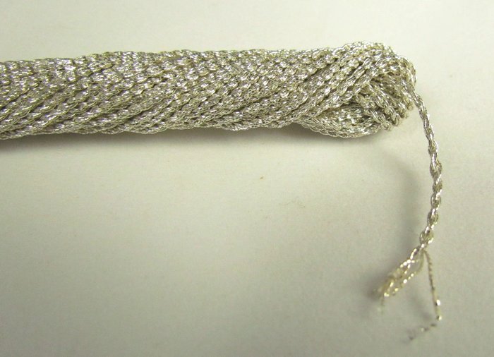 Шнур серебро, металл, 1 мм, арт 6 PLY milky dori, витой