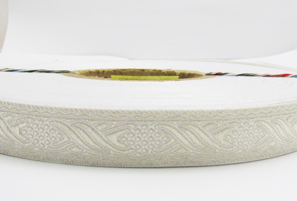 Галун КОСИЧКА, белый с серебром, шир. 5 см, РА