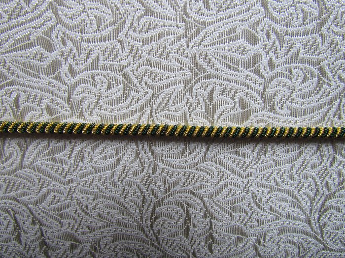 Канительный шнур зеленый с золотом