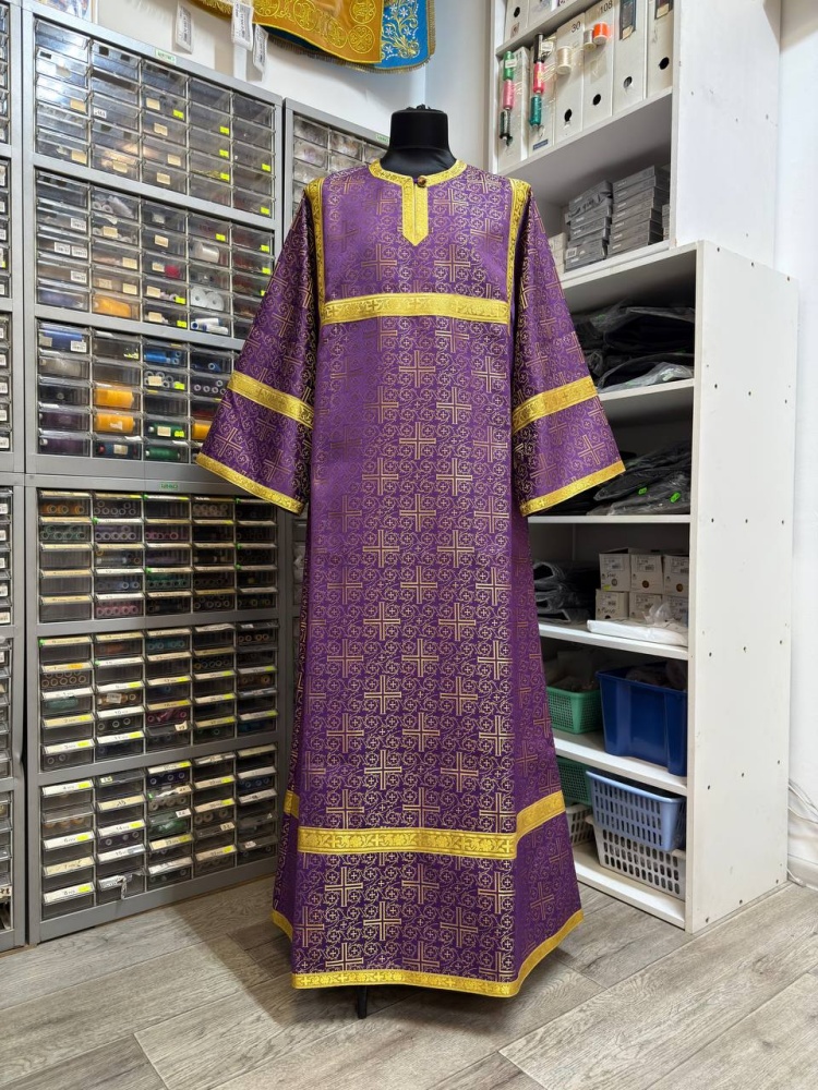 Стихарь алтарный, шелк, фиолетовый с золотом.