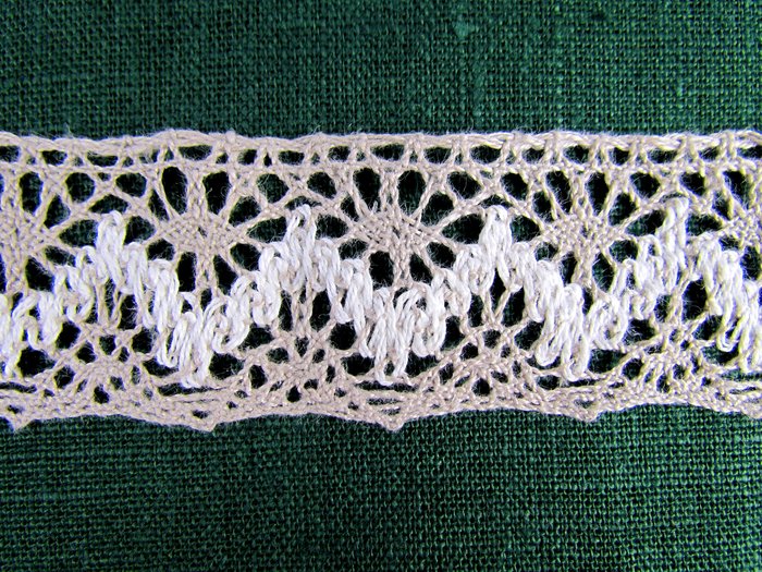 Кружево 156, плетеное, шир. 3,5 см