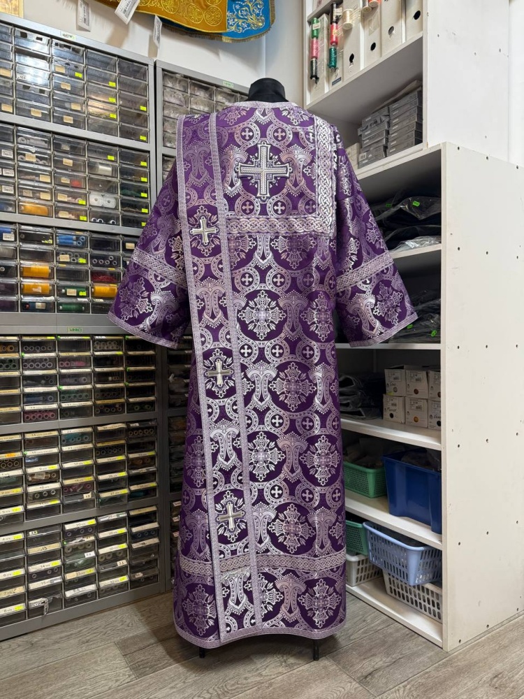 Диаконский стихарь, шелк, фиолетовый с серебром.