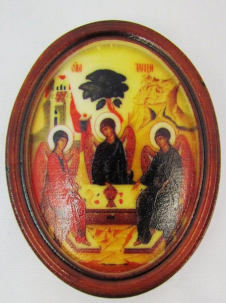 Икона Троица Святая (овал) 6х7,5 см, УФ печать, прессованная мраморная крошка, подвесная