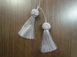 Кисть декоративная, серебро, длина 9-10 см, макушка - футбол, арт. 1946. 1961