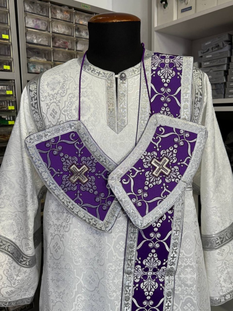 Орарь фиолетовый с серебром, шелк, с поручами