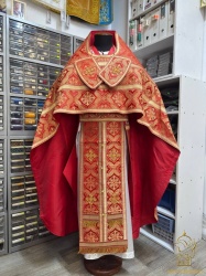 Облачение иерейское, шелк, красный с золотом.