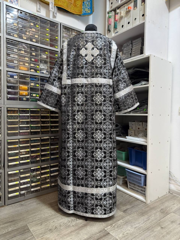 Стихарь алтарный, шелк, черный с серебром.