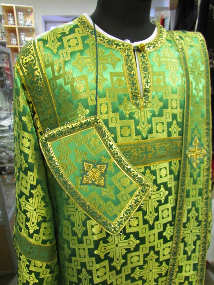Диаконский стихарь шелк, зеленый с золотом.