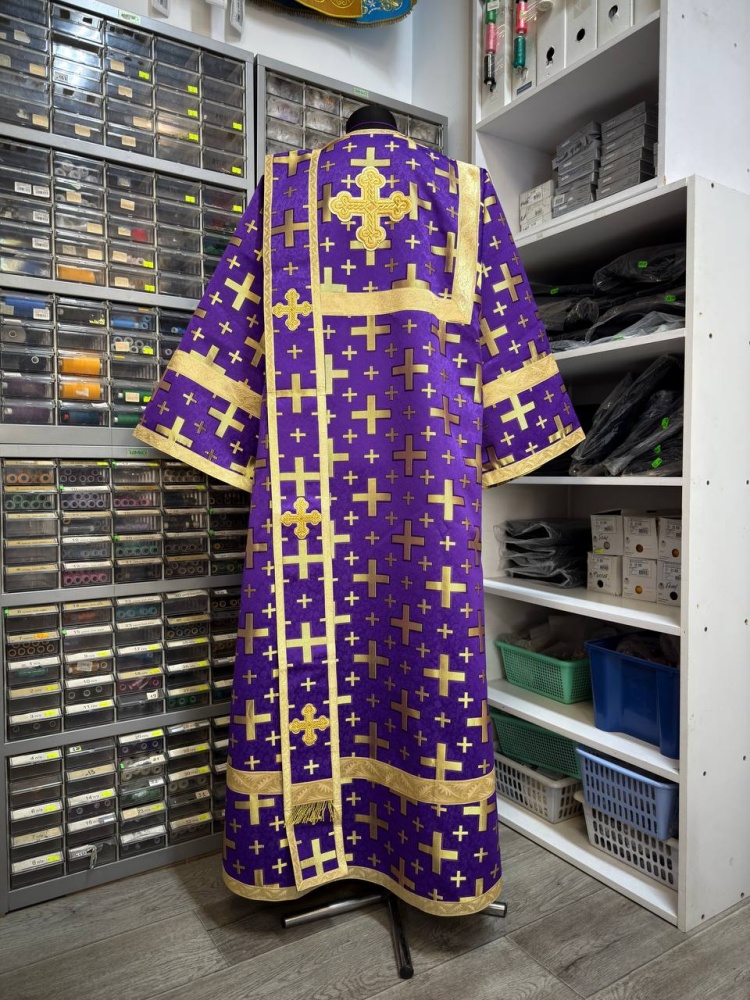 Диаконский стихарь, шелк, фиолетовый с золотом.