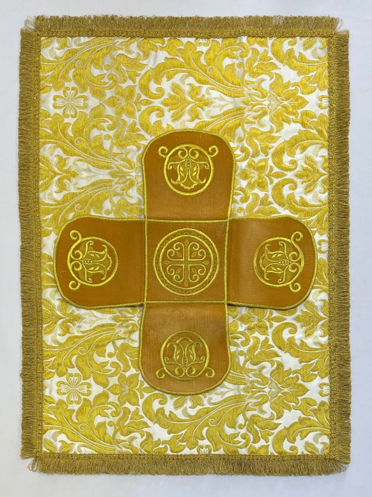 Покровцы парча Греция, белые с золотом