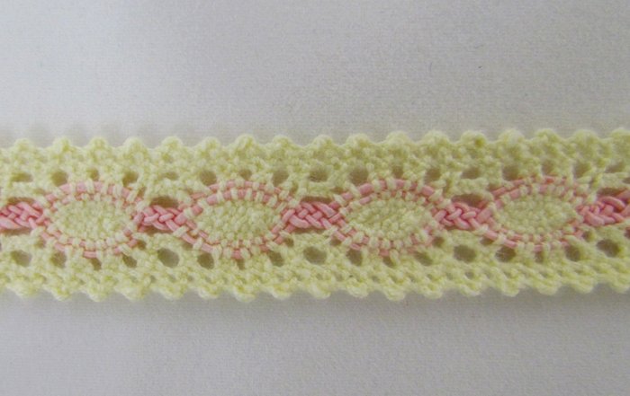 Кружево 136, плетеное, сливочно-розовое