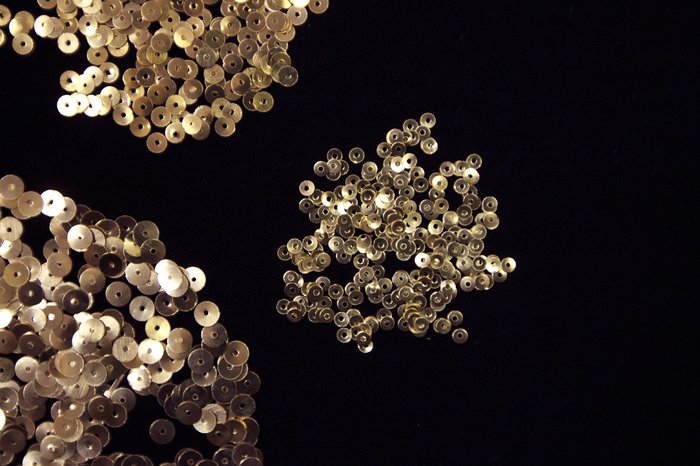 Пайетки металлические, цвет - золото, диаметр 3 мм, (100 гр в упаковке)