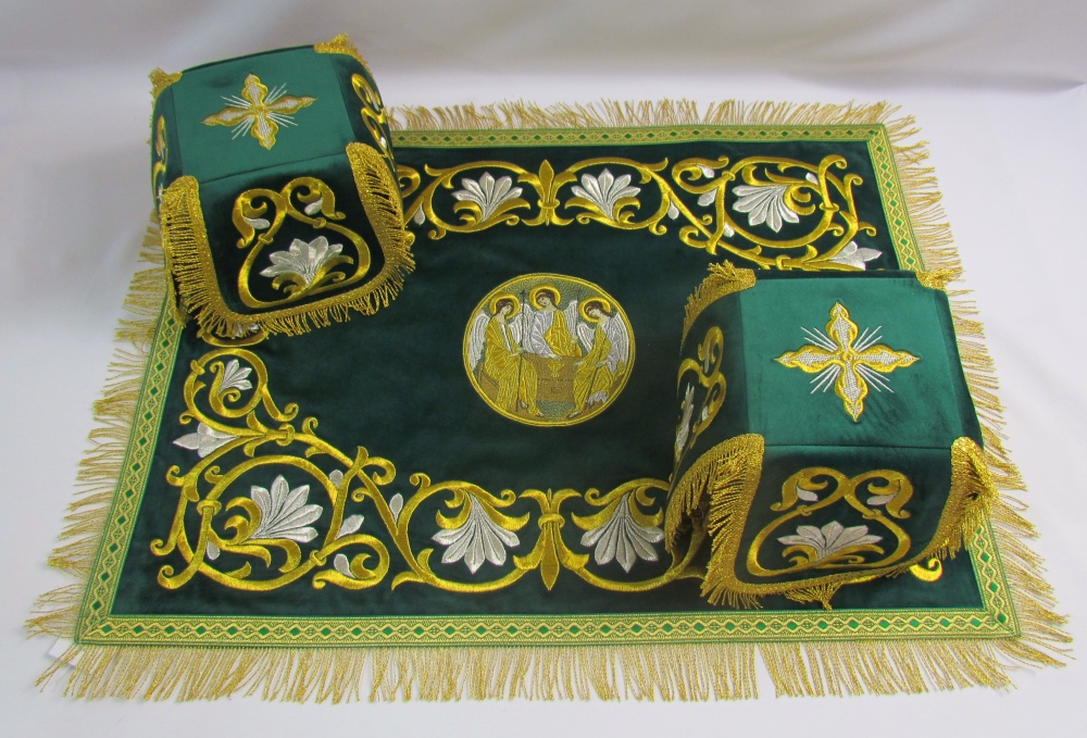 Покровцы бархат, вышитые, зеленые с золотом ТРОИЦА