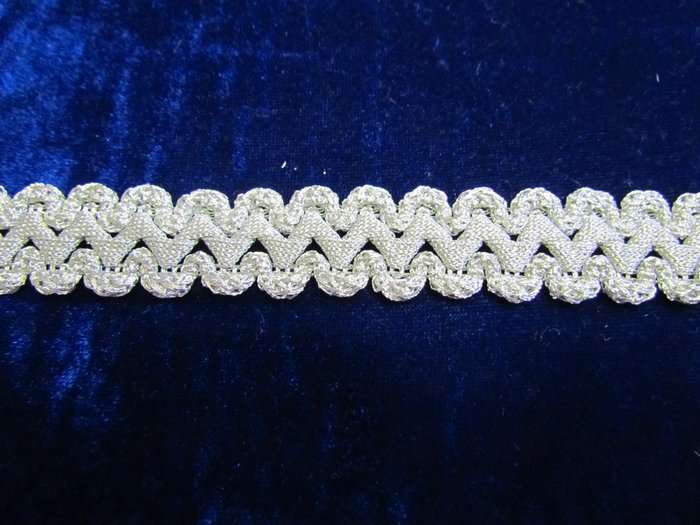 Тесьма серебро 85