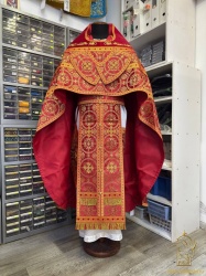 Облачение иерейское парча, красное с золотом, комбинированное, оплечье бархат вышивка. Облачение иерейское парча, красное с золотом, комбинированное, оплечье бархат вышивка.