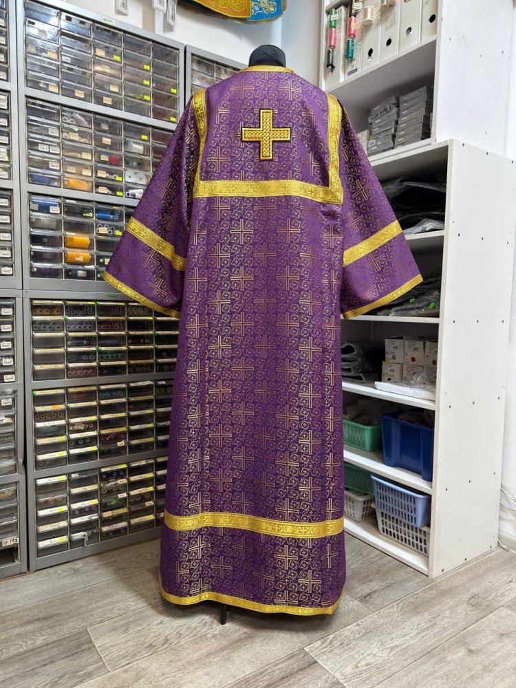 Стихарь алтарный, шелк, фиолетовый с золотом.