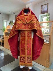 Облачение иерейское парча, красное с золотом, комбинированное, оплечье бархат вышивка.