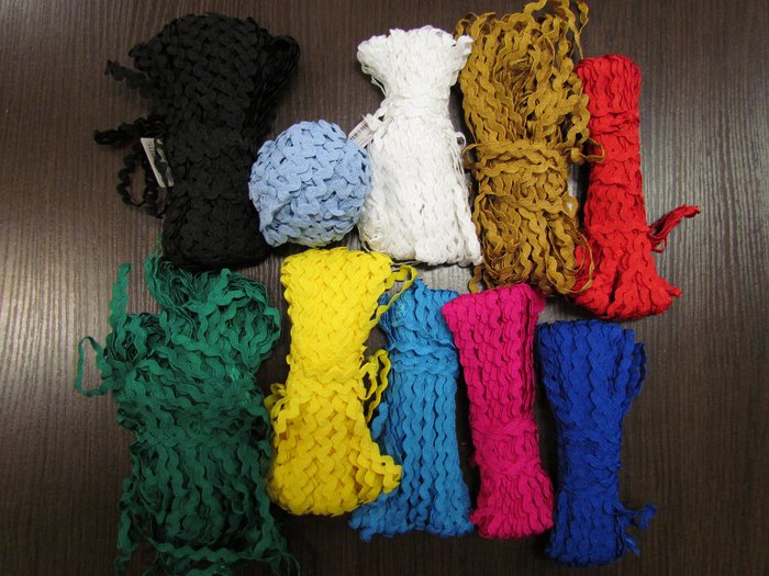 Тесьма ВЬЮНЧИК, цвет - микс (моток 20 м)