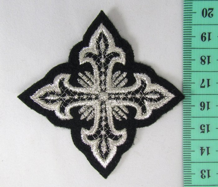 Крест 4 ОСТРЫЙ, черный с серебром,6-7 см