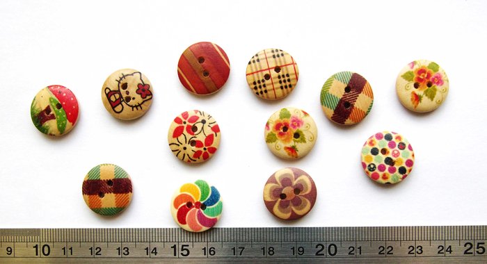 Пуговицы дерево, с рисунками, диам. 1,7 см