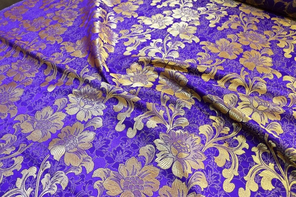 Парча САМОЦВЕТЫ, фиолетовая с золотом, шир. 150 см, Рахманово