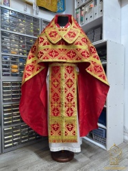 Облачение иерейское, шелк, красный с золотом.
