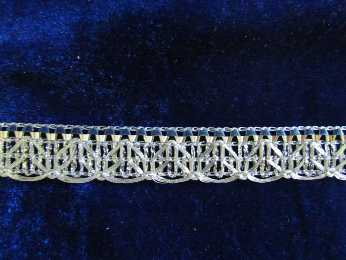 Тесьма серебро 25