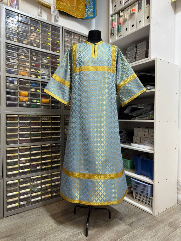 Стихарь алтарный, шелк, голубой с золотом.