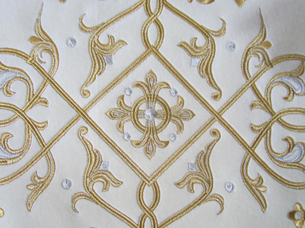 Оплечье, бархат белое с золотом, СТАВРОС, вышивка