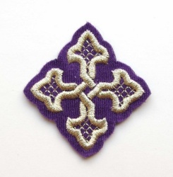 Крест 4 ВЯЗАНЫЙ, фиолетовый с серебром,6-7 см Крест 4 ВЯЗАНЫЙ, фиолетовый с серебром,6-7 см