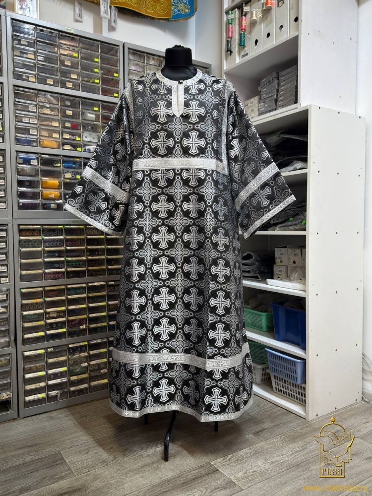 Стихарь алтарный, шелк, черный с серебром.