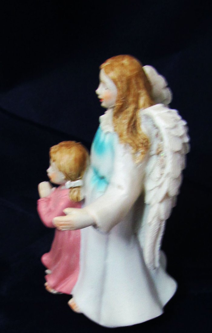 Фигурка Ангел с девочкой, полистоун