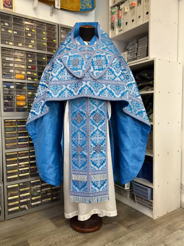 Облачение иерейское, шелк, голубое с серебром.
