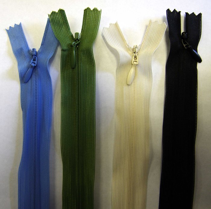 Молния 18-20 см, потайная, пластиковая, цвет-микс